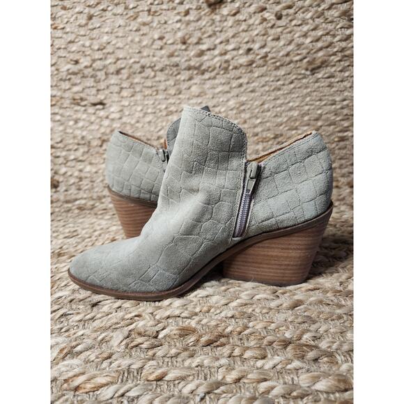 Lucky Brand Saucie Comfort Embossed Croc Suede Ankle Booties Size 8.5 NEW - Picture 5 of 11